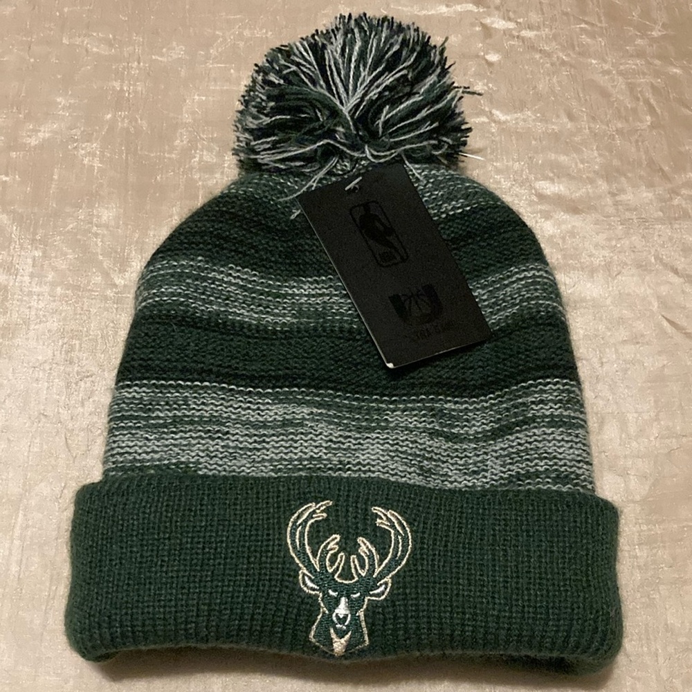 NBA Milwaukee Bucks Beanie Pom Hat